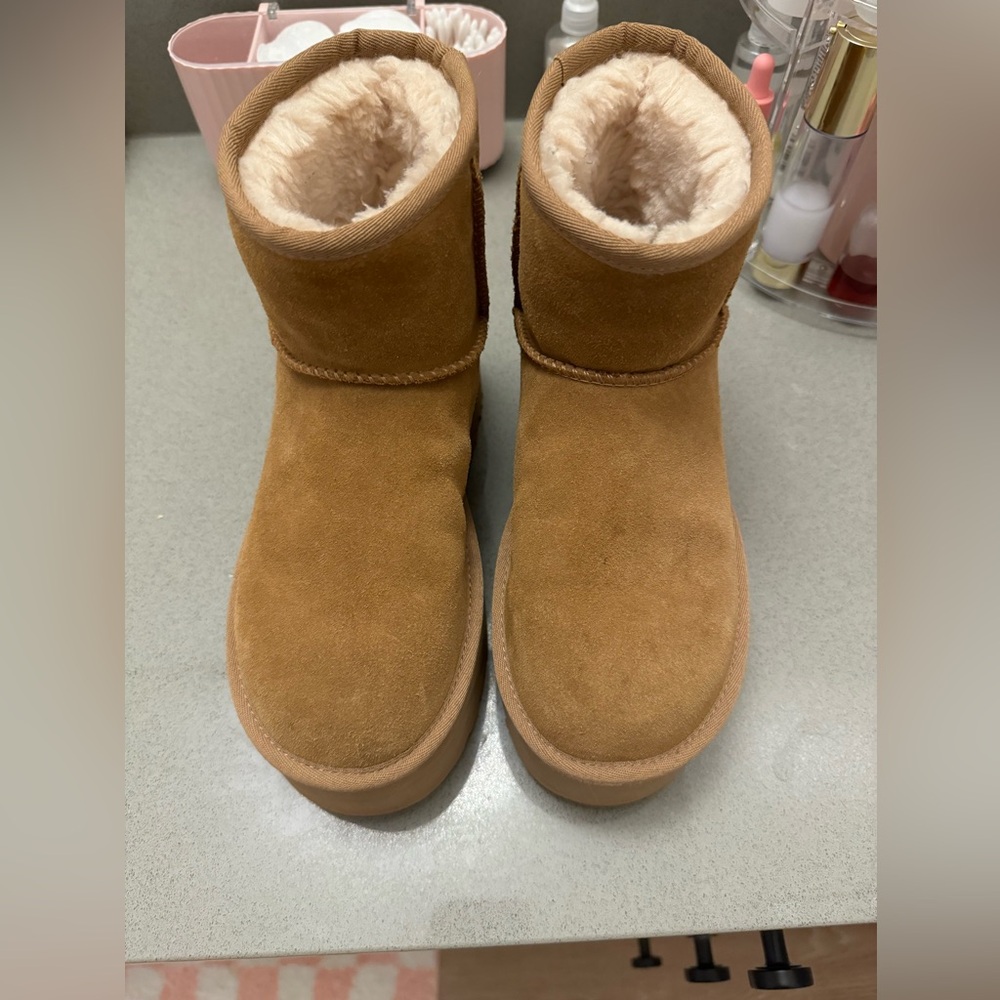 classic platform mini uggs